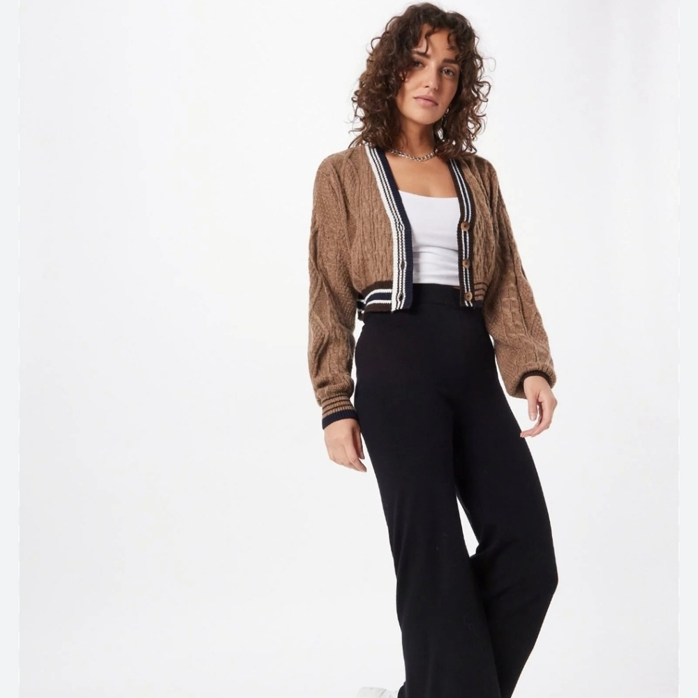 BDG Jeans Urban Outfitters Cricket Cable Knit Cropped Cardigan Size Medium